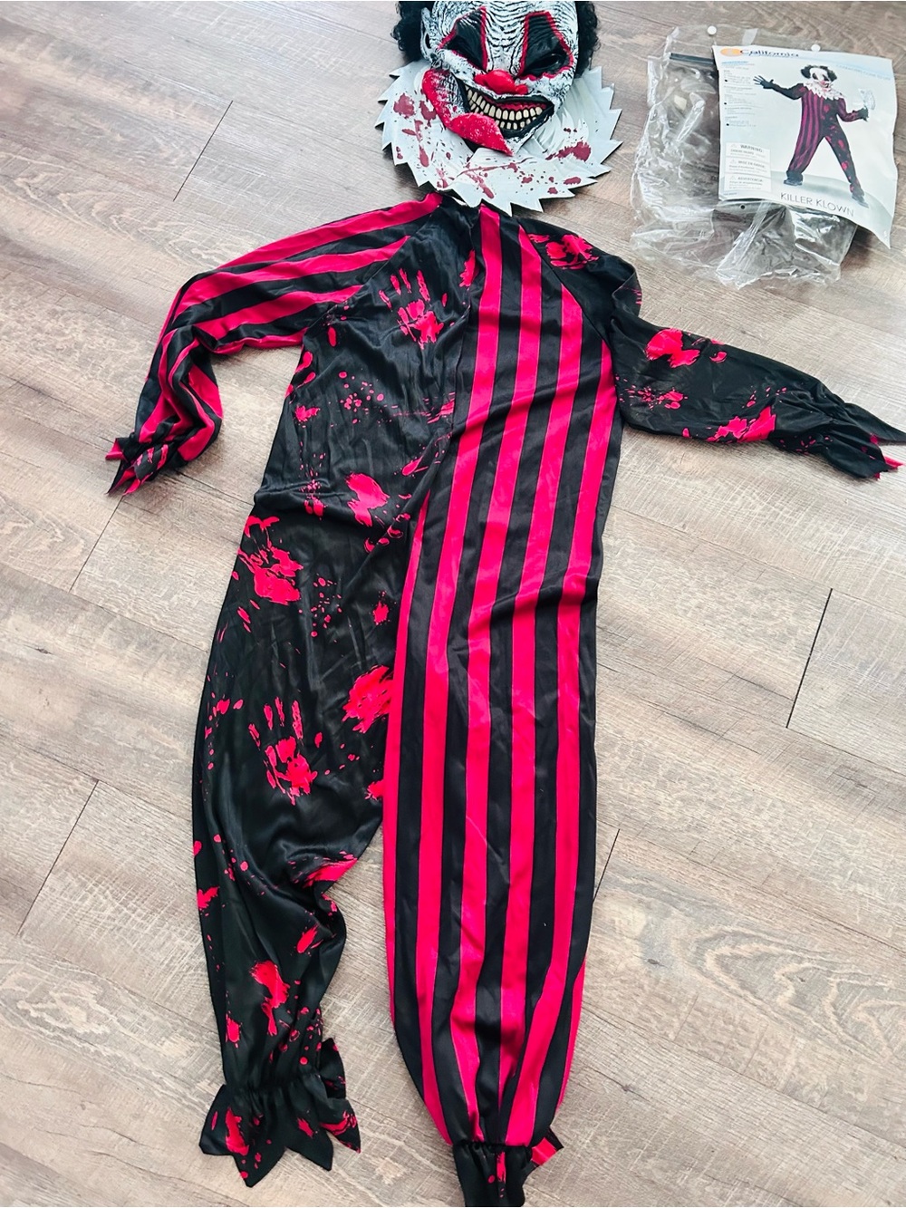 California Costumes red and Black Killer Klown Costume
